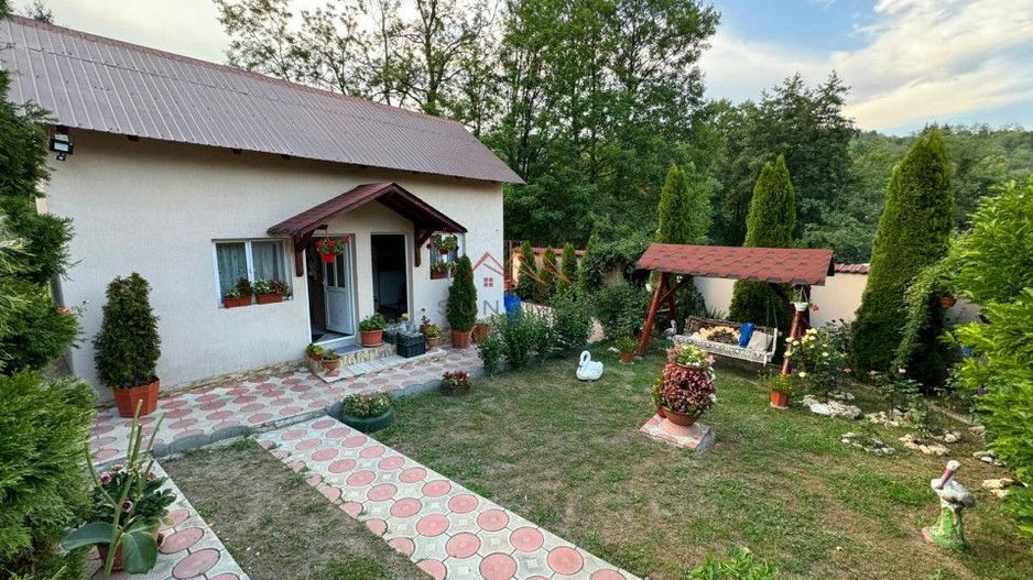 Casa 4 camere, anexe, recent renovata, foisor, teren 781mp, Izvoru, DB - Poză 14