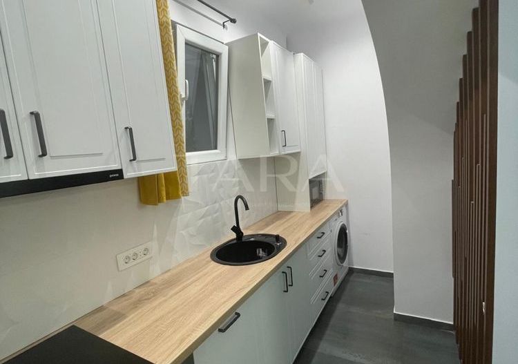 Spațiu ideal pentru locuință, birou, cabinet sau investiție. - Poză 1