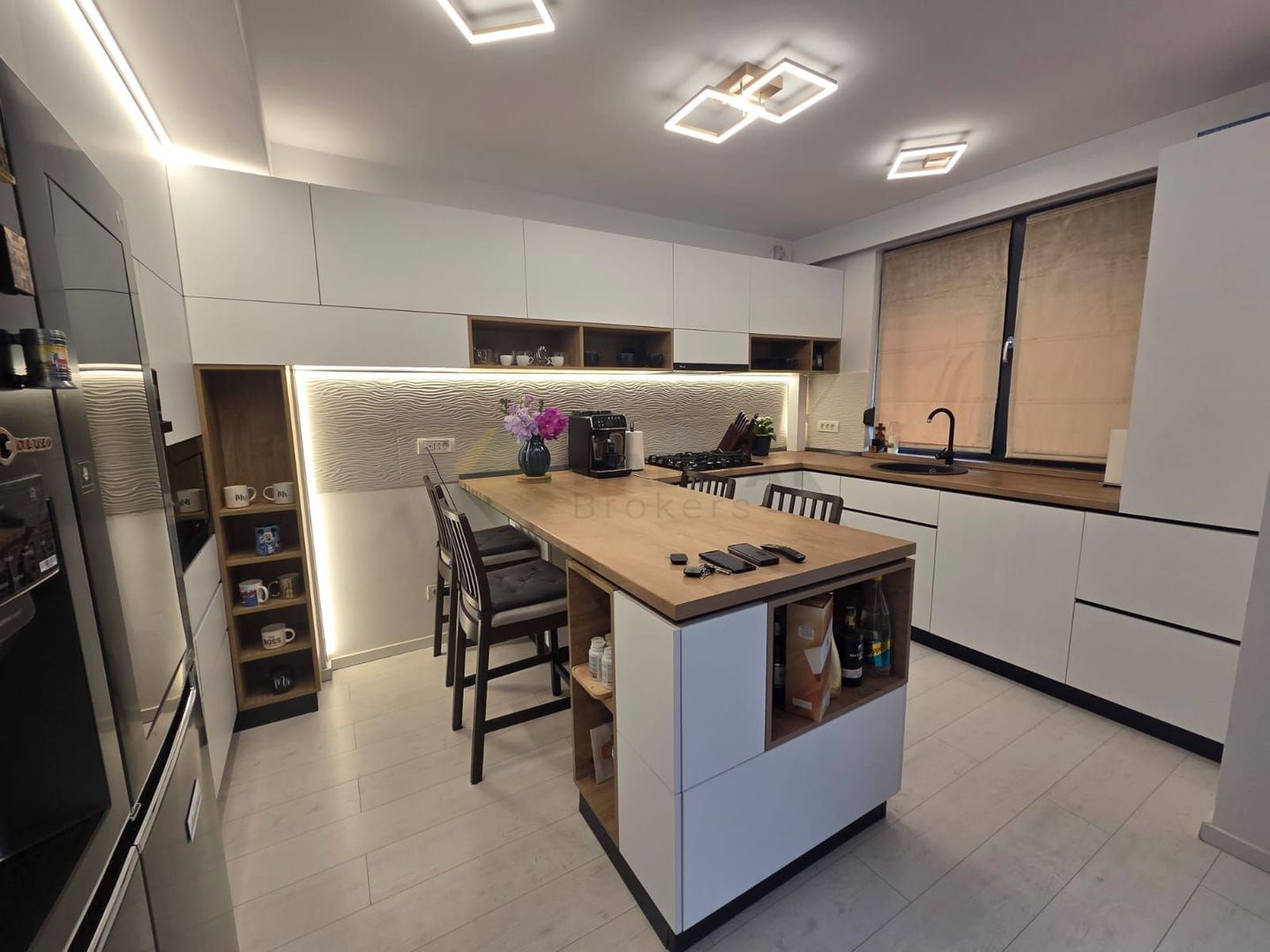 Vilă tip duplex cu mansardă, piscină și design modern – Tunari - Poză 13