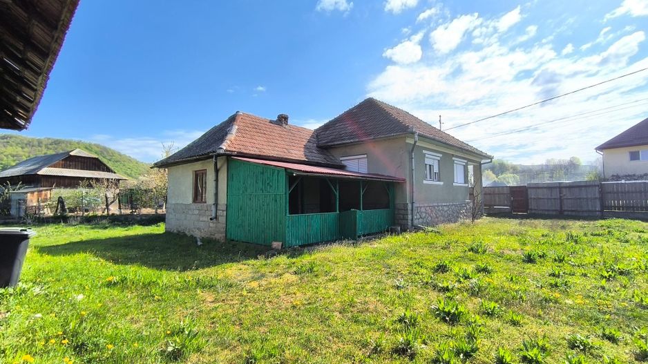 Casa cu sura de vanzare Valea Draganului - Poză 7