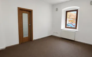 Spațiu de birou central - Poză 17