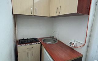 Cameră 220€ la Piața Nicolina, la strada, deasupra la Salon Venus, et3 - Poză 4