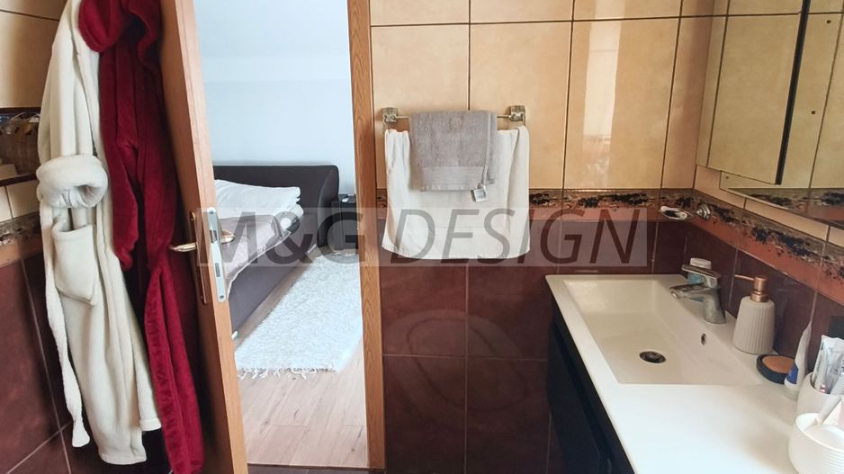 Casă individuală spațioasă cu garaj și curte generoasă – Ghiroda - Poză 27