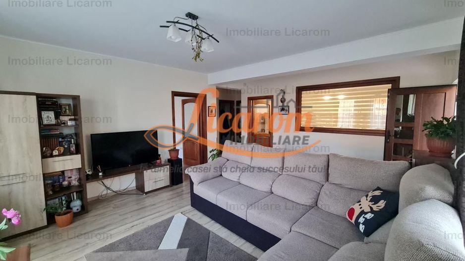 Duplex Sanpetru P+E,5 camere,teren 375 mp,260000 euro - Poză 16