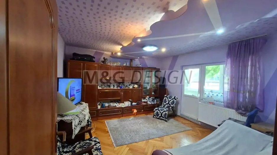Apartament 3 camere Bucovina parter cu balcon - Poză 1