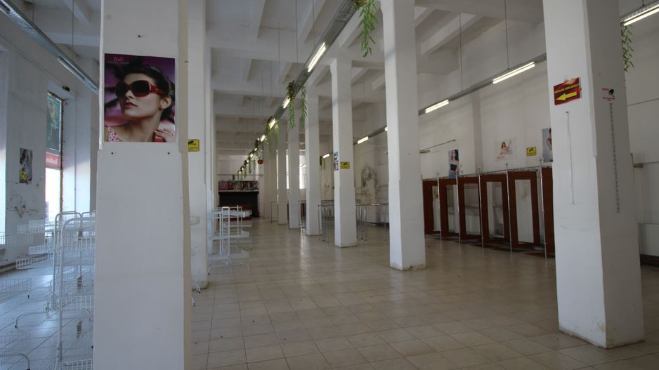 Spatiu comercial tip hala - zona semicentrala - Poză 11