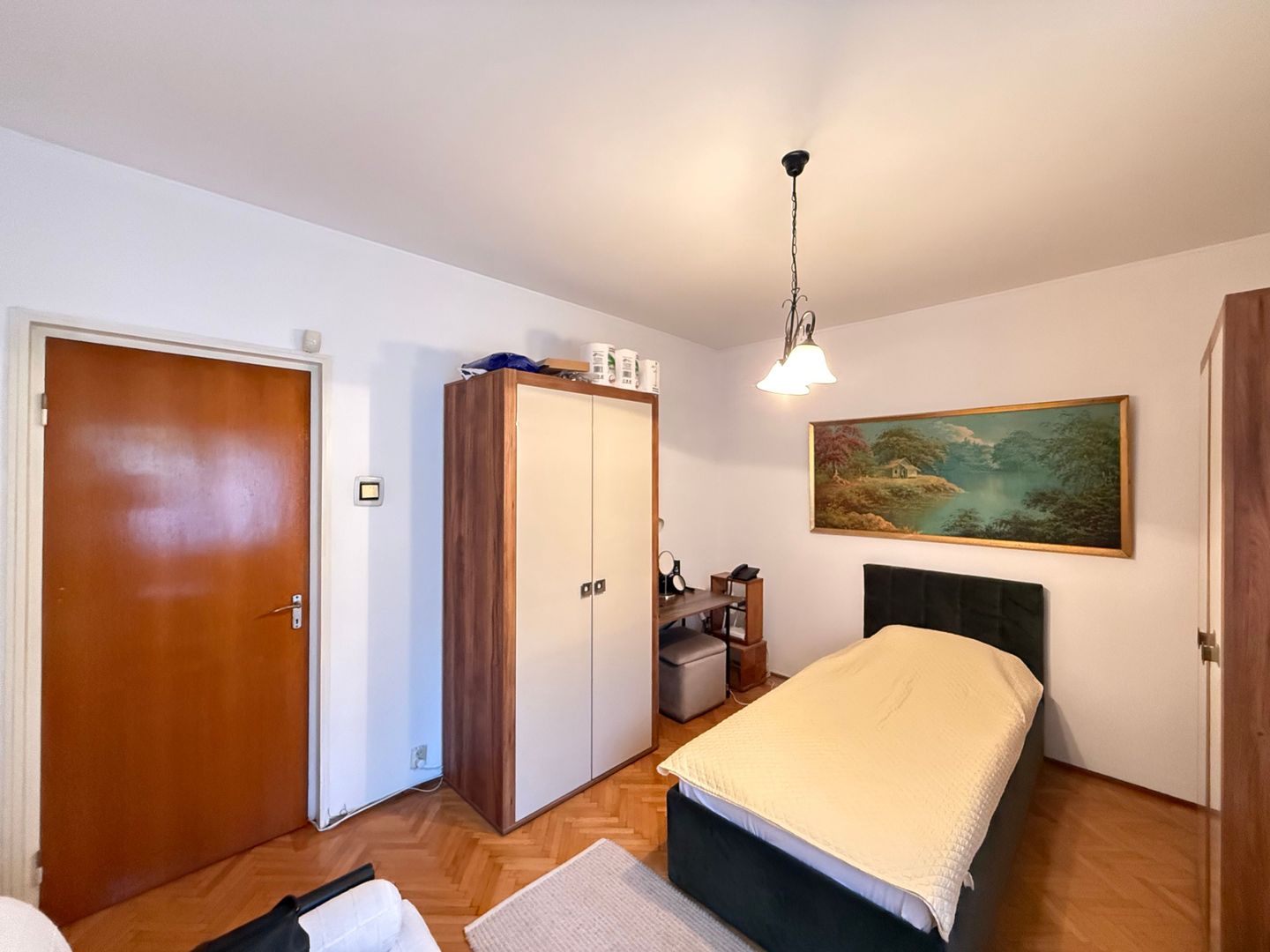 De vanzare 4 camere, curte exclusivă 250 mp, Str. Uruguay - Bucuresti - Poză 9