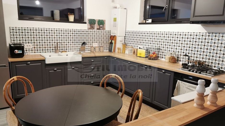 Casa/Vila de inchiriat Antibiotice - 780 euro - Poză 1