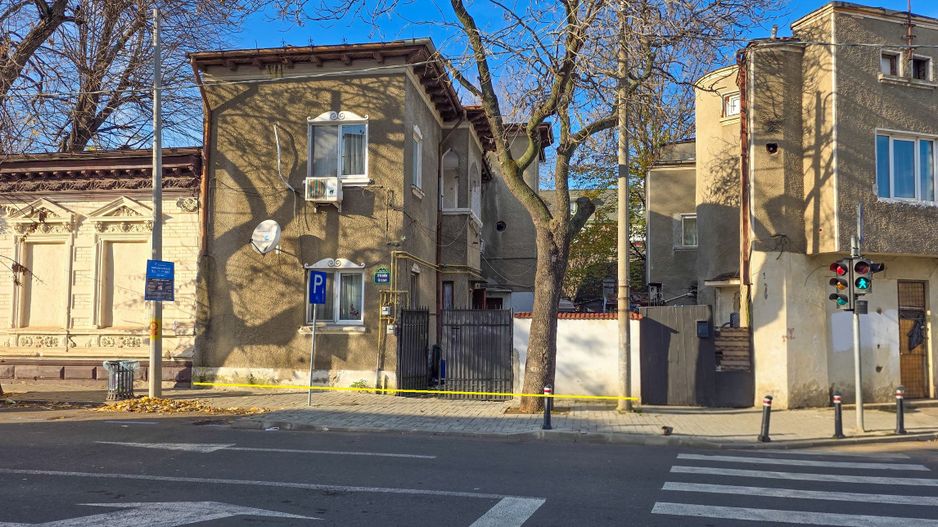 Constructie Ruina 42 mp pe strada Orzari colt Agricultori teren 90mp - Poză 1