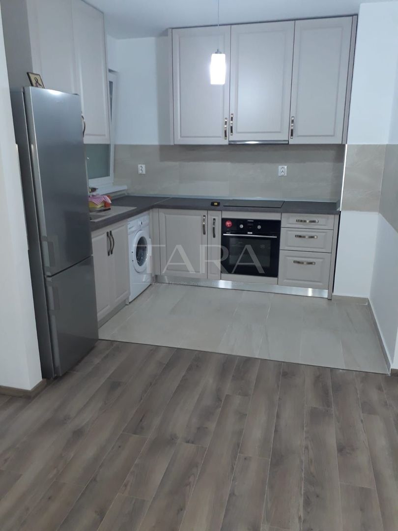 Apartament cu 2 camere, mobilat și utilat, zona Grand Hill Residence. - Poză 4