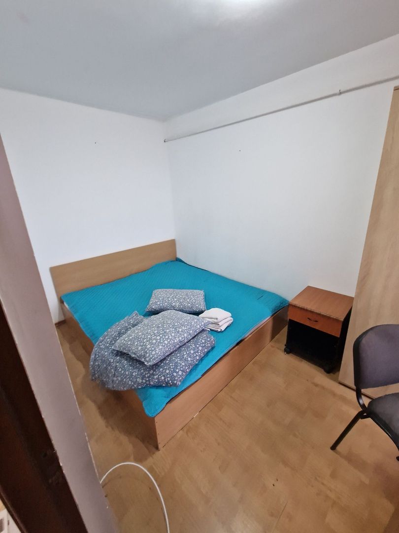 Apartament 2 camere zona Ciresica/Universitate - Ocazie - Poză 1