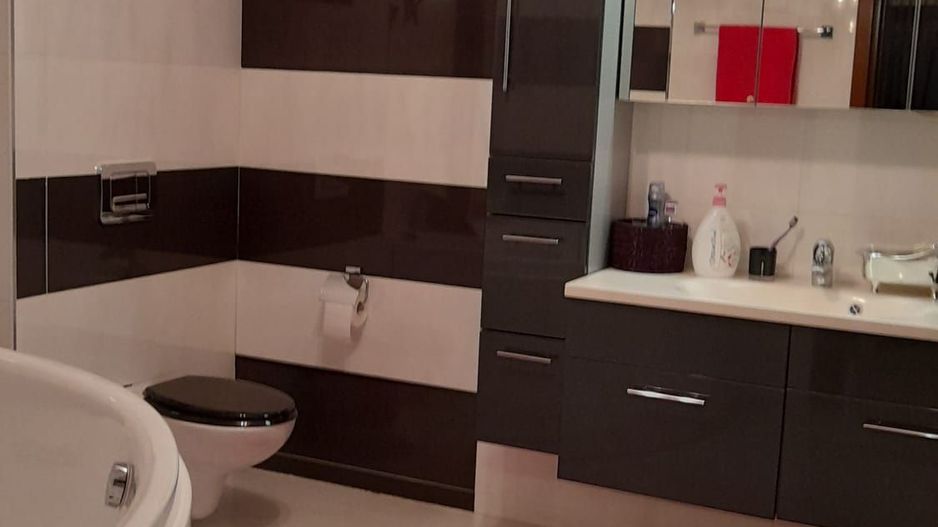 ap5cam(liv.+4dorm,4bai) tot.decom,mob-util+2parc/Popesti-Leordeni - Poză 4