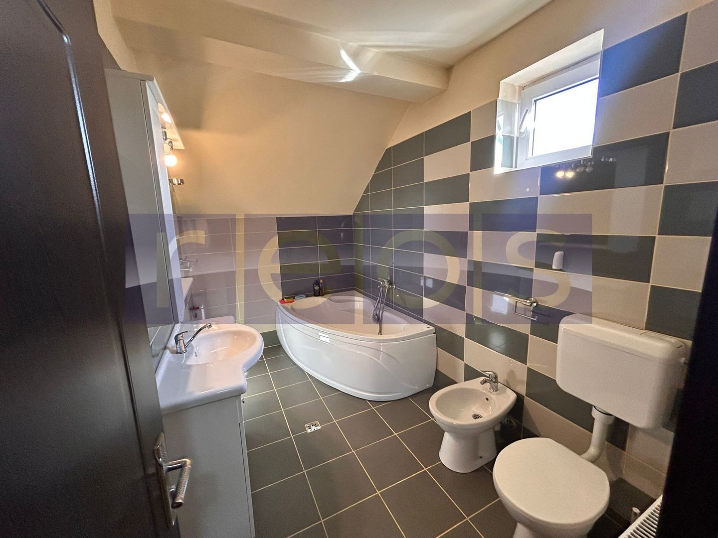 VANZARE CASA P+1+M | 8 CAMERE | ZONA VITAN - Poză 9