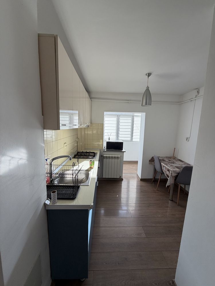 Apartament 2 camere Decomandat cartier 1 Mai - Poză 4