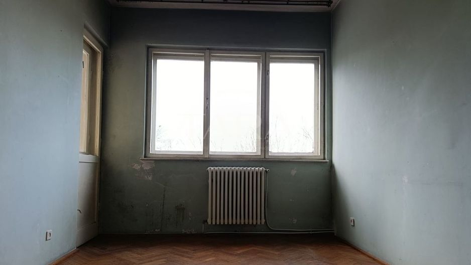 Apartament generos cu 4 camere și garaj inclus, zona Centrala - Poză 6