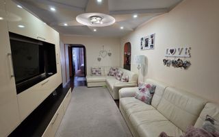 Apartament 4 camere de închiriat - Nicolina, Strada Salciilor, Iași - Poză 2