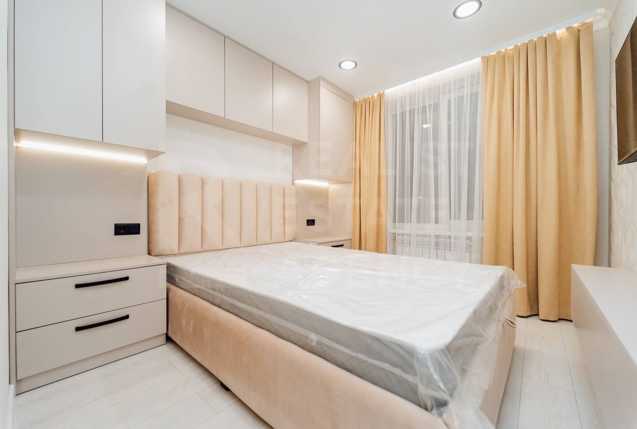 Vânzare, apartament, 2 camere + living, str. Saharov, Râșcani - Poză 1