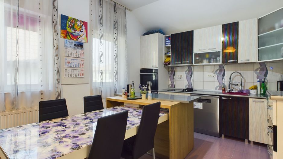 Casă individuală în Dumbrăvița - Poză 3