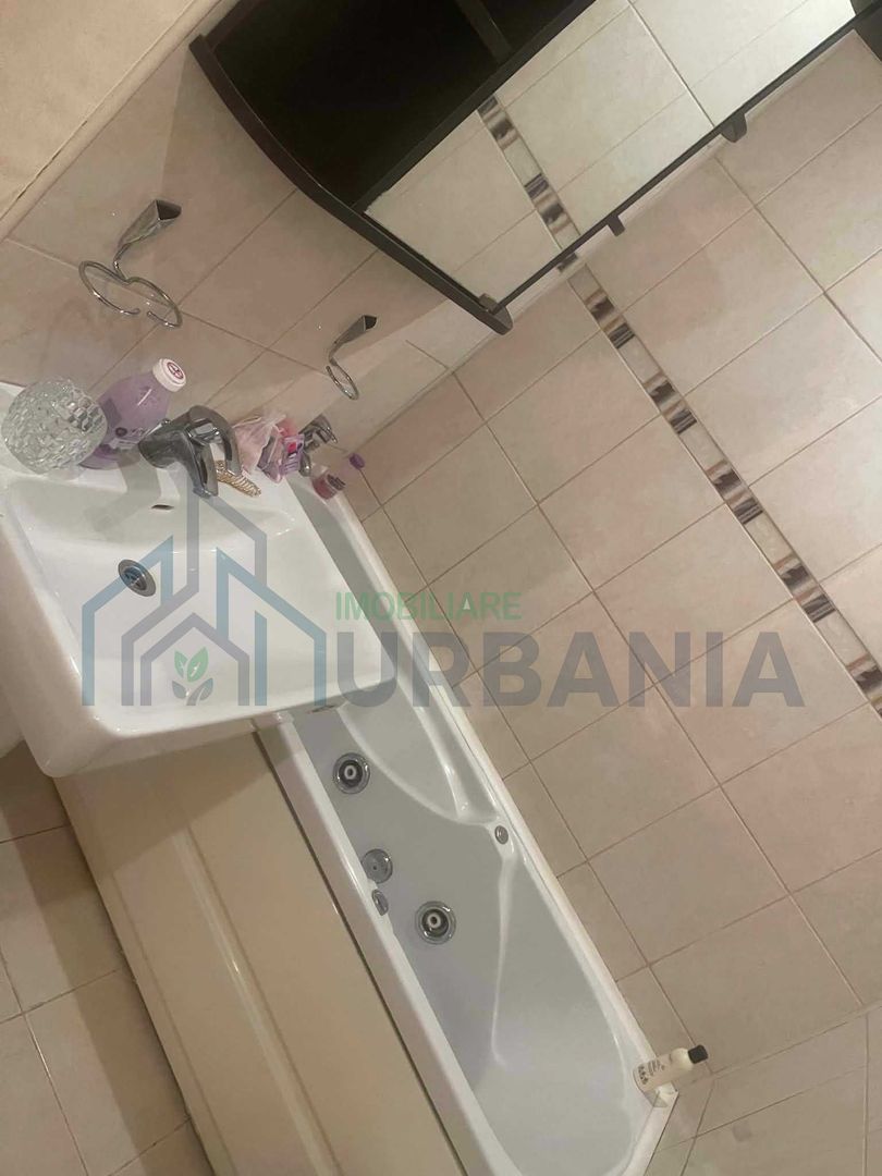 Apartament 3 camere, Centru-Gara-Arcu, Albesti - Poză 3