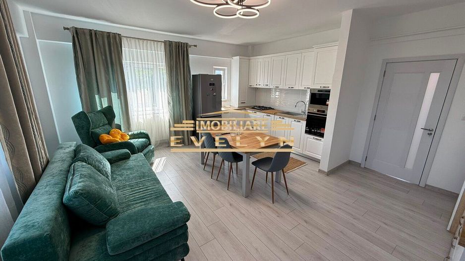 Apartament 3 camere de vânzare – Zona Pod de Piatra (Magazin Piticot) - Poză 1