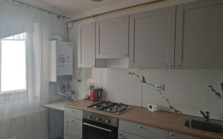 Apartament spațios cu 4 camere, în zona centrală Eroilor, Floresti. - Poză 4