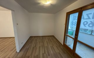 Apartament cu 3 camere Calea Bucuresti - Poză 5