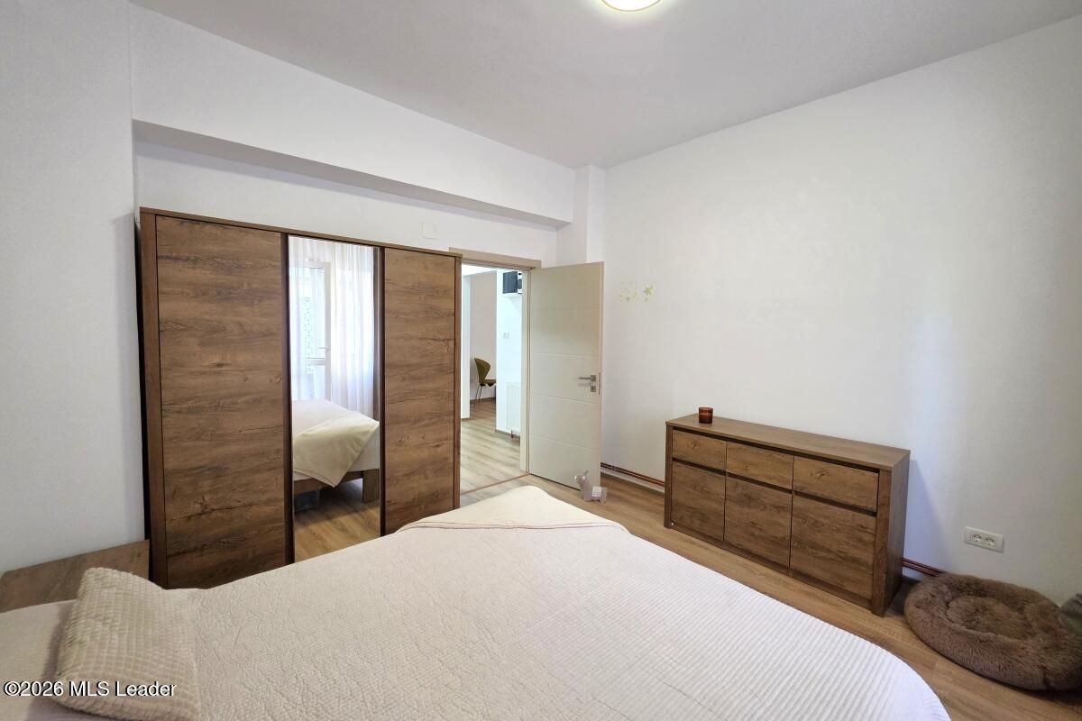Piata Romana, 4 camere 138 MP total, Etaj 2/9, renovat - utilat, liber - Poză 34