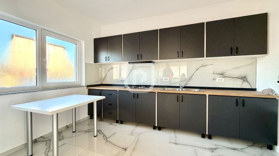 Casa noua Gura Humorului - 4 dormitoare, curte amenajata - Poză 4