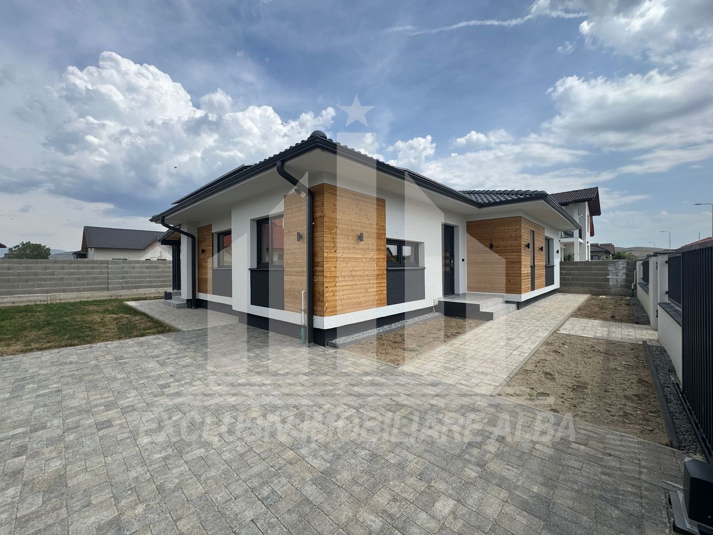 Casa individuala de vanzare, Orizont - Poză 1