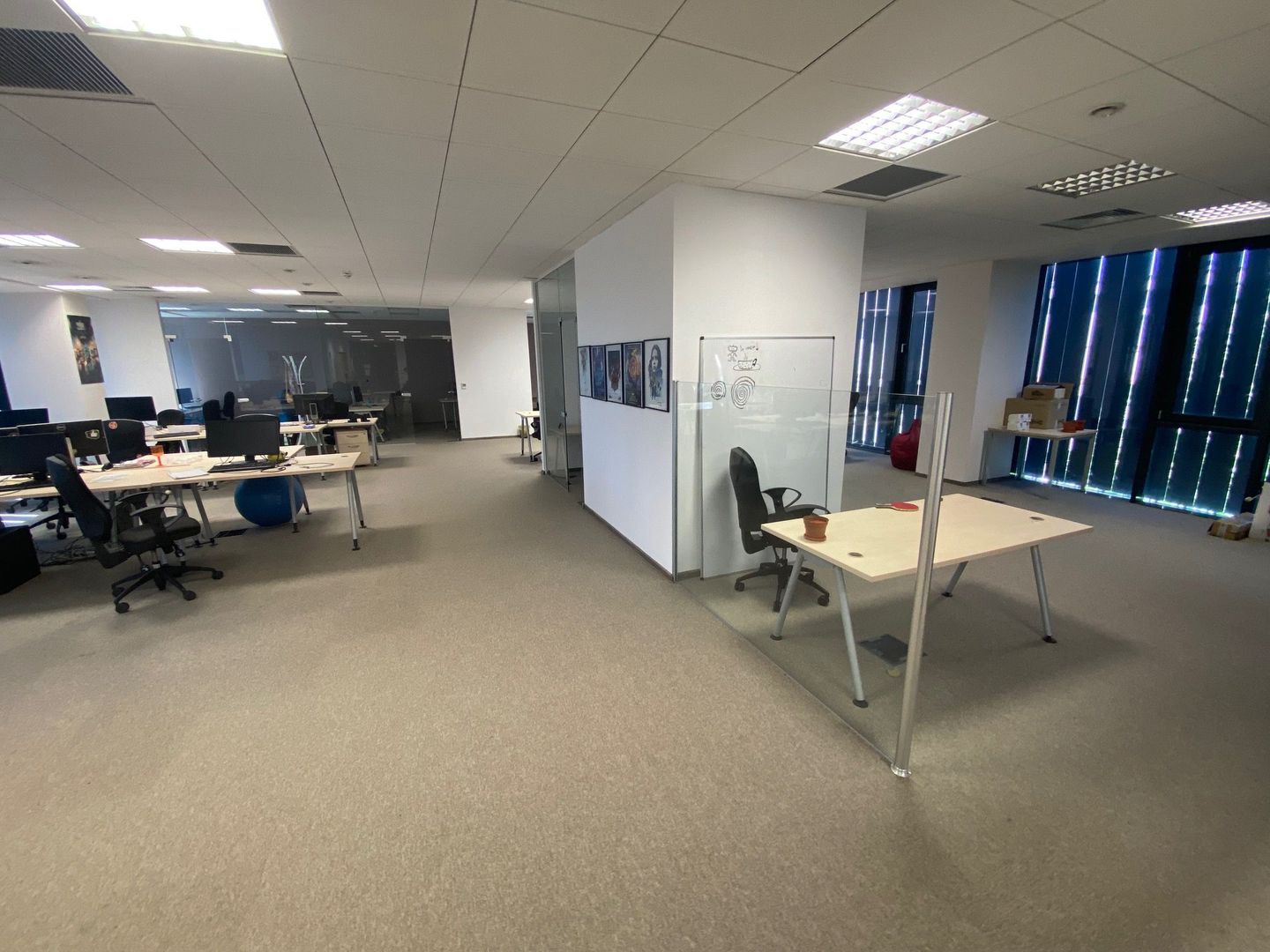 Spațiu de birouri de 375 mp - Poză 15