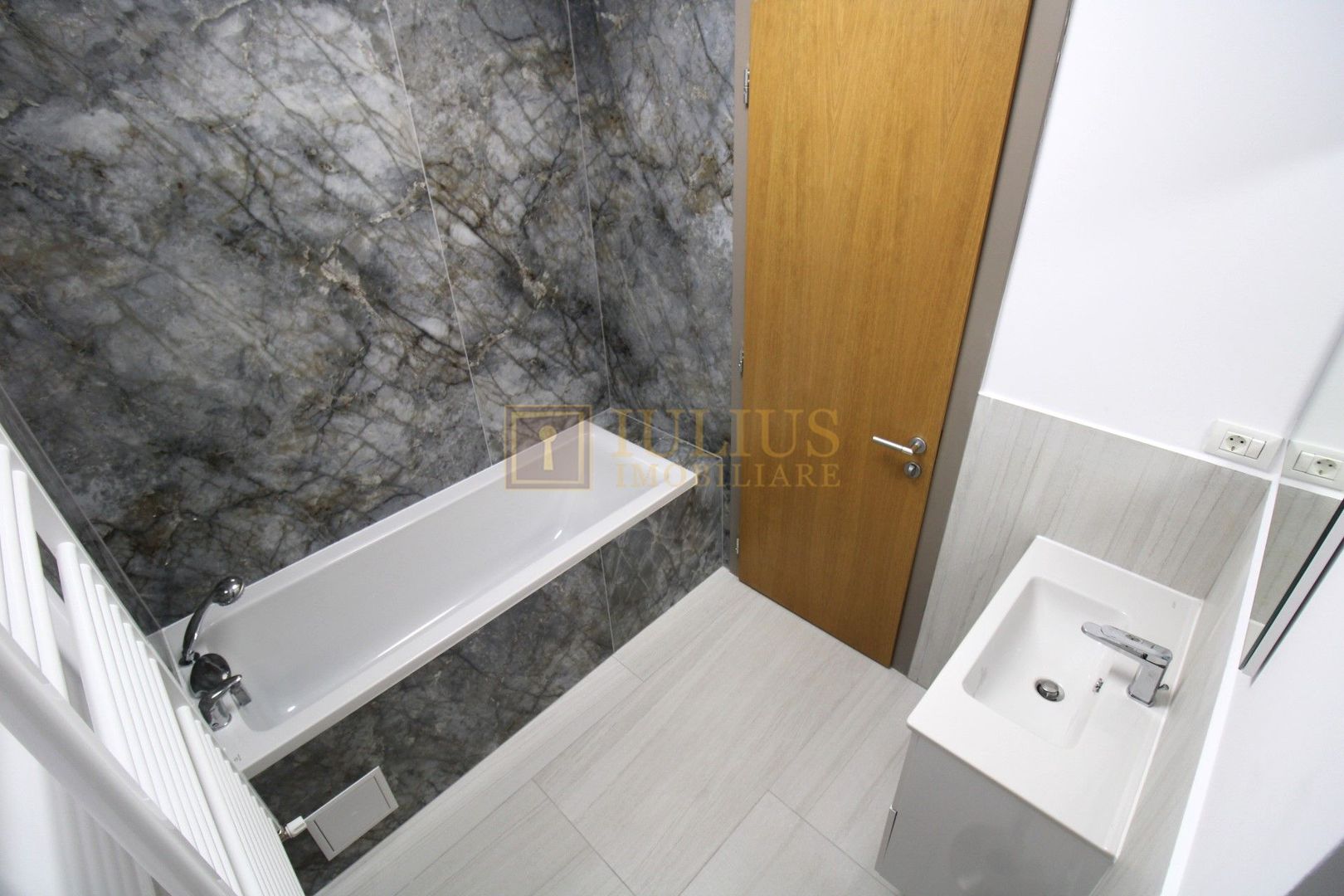 Monarch, parcare subterana; zona Circumvalatiuni. - Poză 12