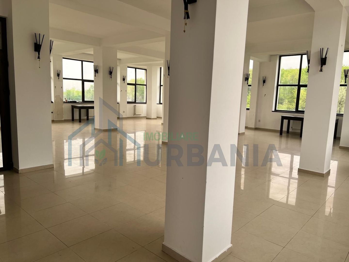 Vând pensiune/clădire și teren - Poză 4