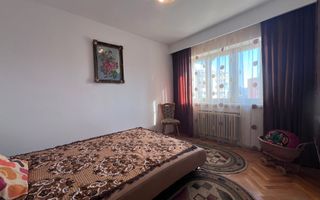 Apartament de 4 camere, 87mp, etaj intermediar, zona McDonalds - Poză 3