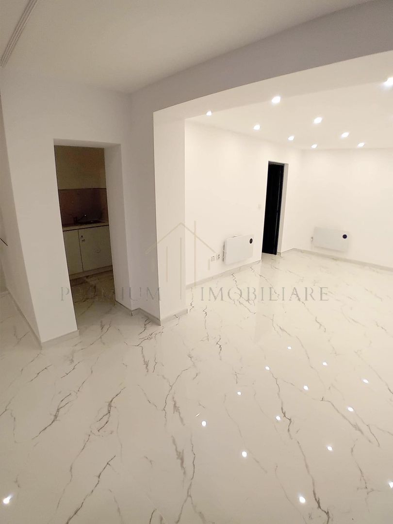 Spatiu Comercial de Vanzare sau Inchiriere In Onesti - Zona centrala - Poză 2