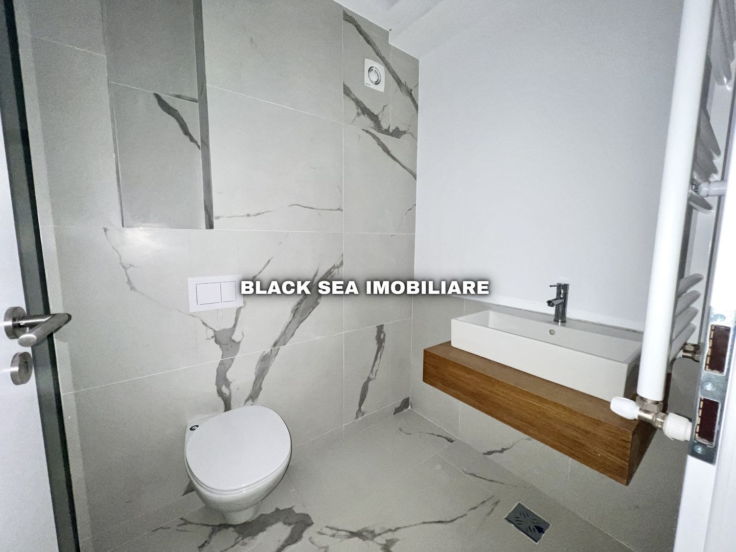 Studio Exclusivist in Mamaia Nord l Prima Linie - Parcare Privata - Poză 12