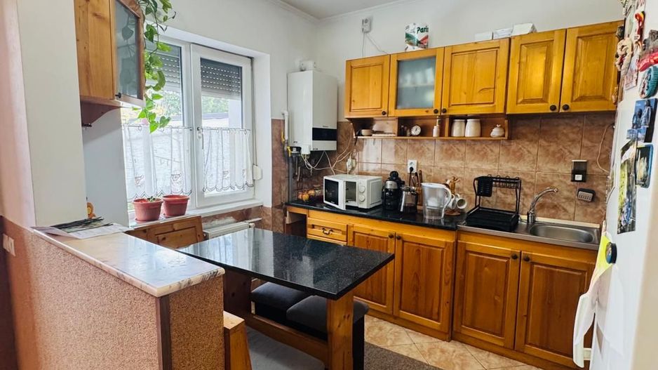 Casa P+E cu teren ULTRACENTRAL - Poză 3