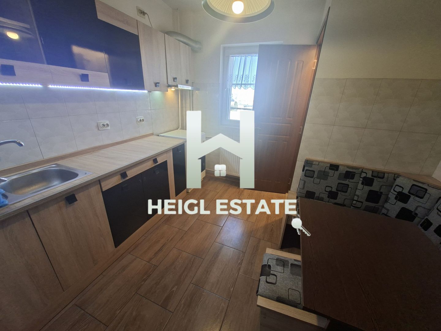 Apartament spațios cu 3 camere in zona Circumvalațiunii - Poză 8