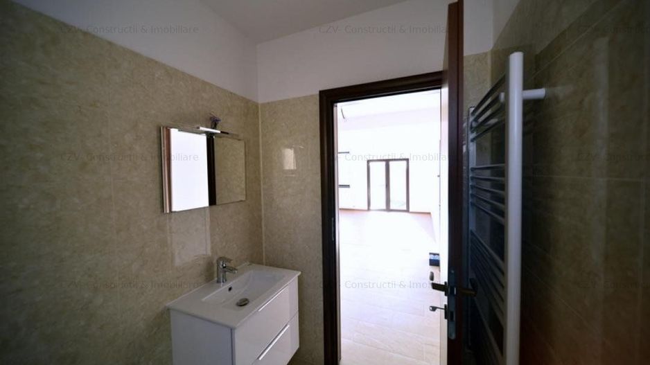 Predare la Cheie, Curte Amenajata, Toate Utilitatile in Uz - Poză 12