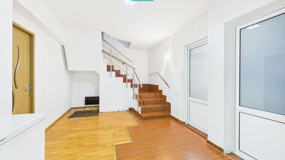 Proprietate cu potențial excepțional de investiție - Poză 3