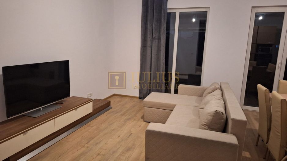 1/2 duplex spatios , spatiu verde generos, locuri de parcare-Mosnita - Poză 1