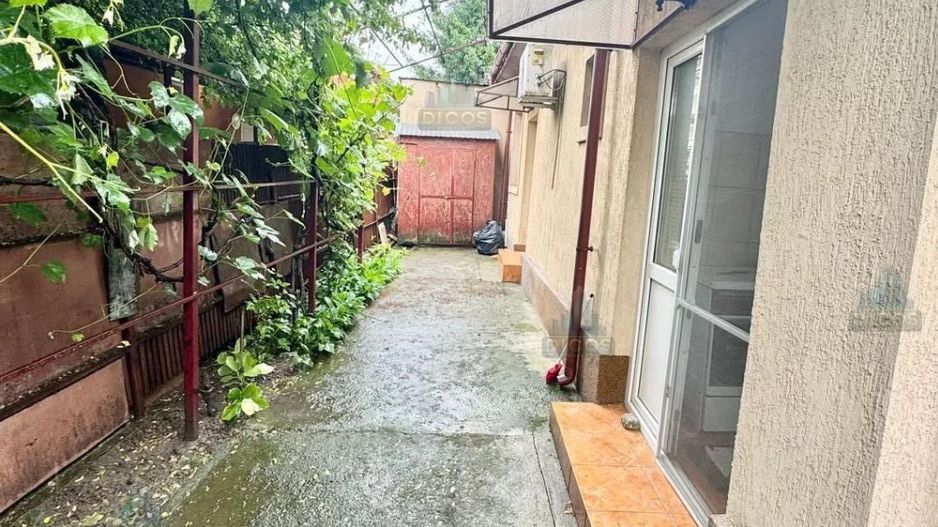 Casa de vanzare - Poză 1