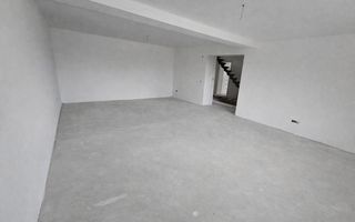 Vila Tătărani - 280 mp utili - 500 mp Teren - 8 Camere + 4 Băi - Poză 5