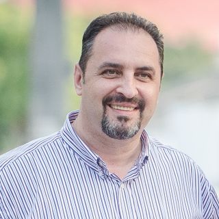 Marius Bobeica - Agenția imobiliară AMBIENT