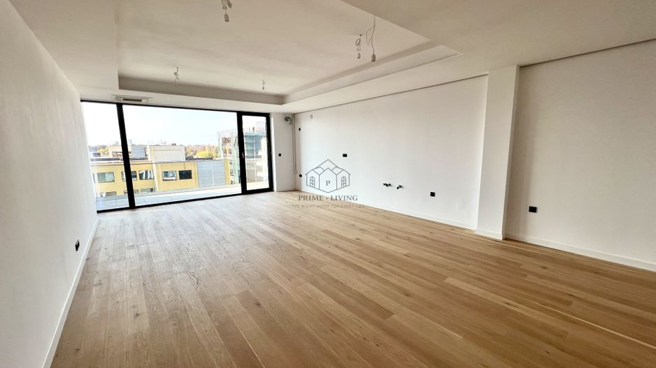 APARTAMENT DEOSEBIT CU 3 CAMERE LA VANZARE CU VEDERE LA LAC - Poză 2