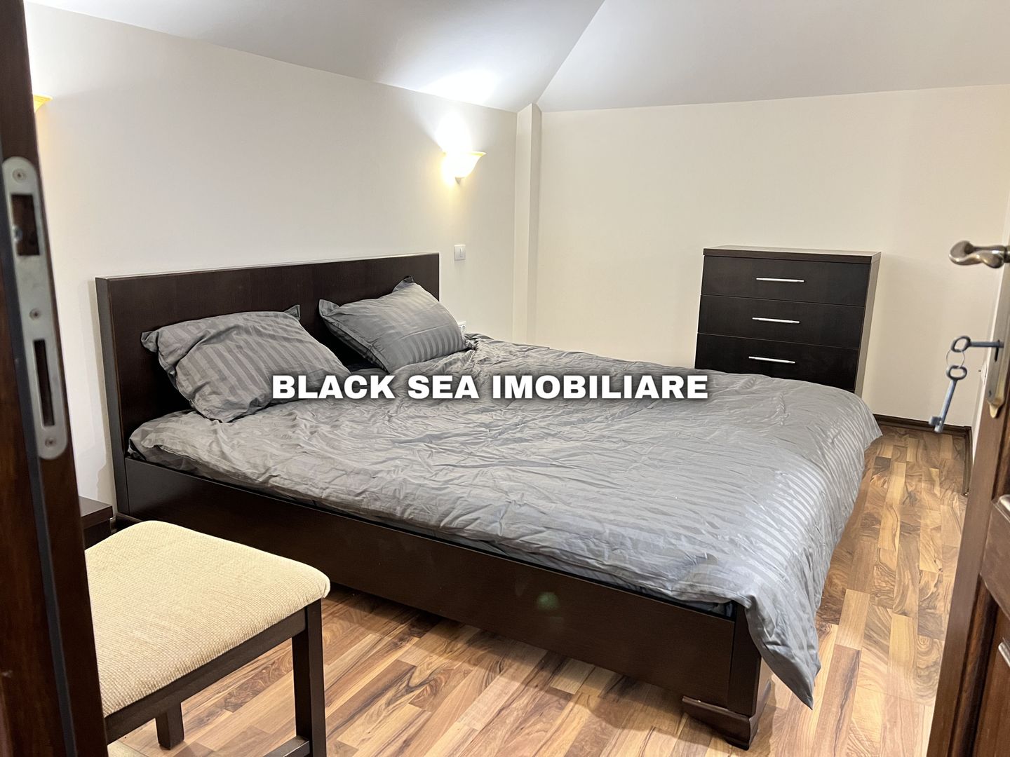 Apartament 3 camere zona Centrala foarte spatios - Termen Lung - Poză 5