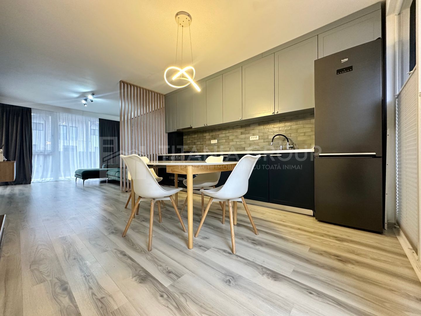 Casa mobilata modern, cu 3 camere de inchiriat - Sanpetru - Poză 10