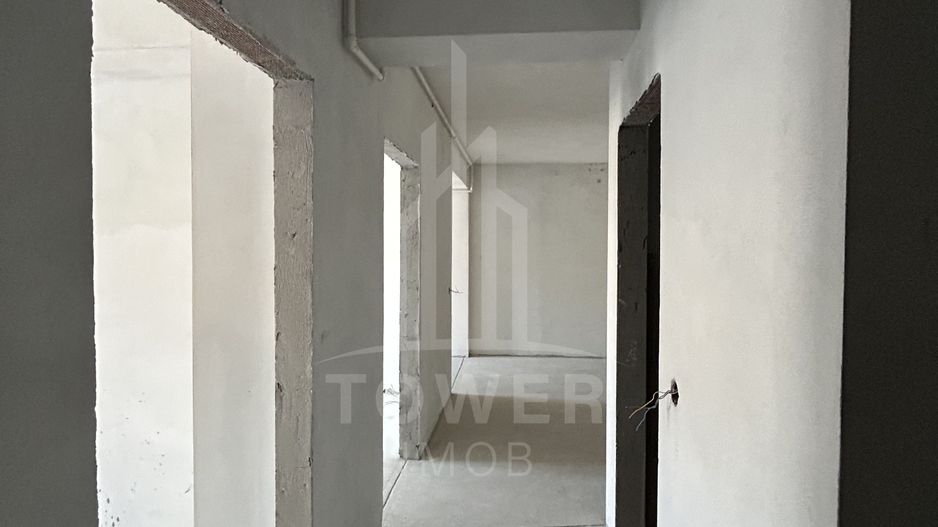 Apartament 3 camere de vânzare - Poză 2