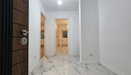 Premium: Garsonieră Decomandată la Metrou Apărătorii Patriei (370m)