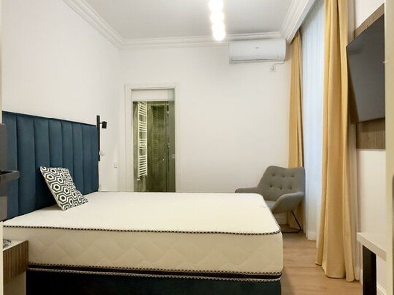 Magheru: 5 camere cu băi proprii – business regim hotelier care deja produce. - Poză 17