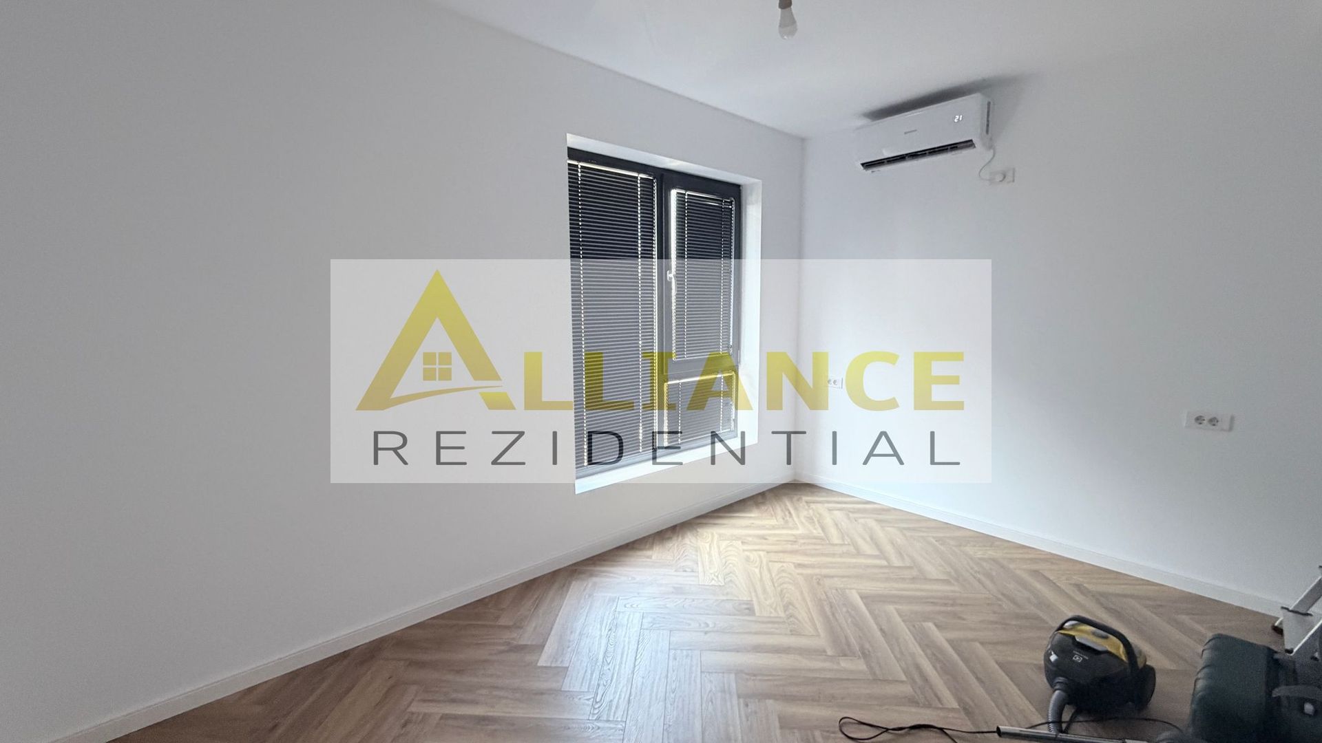 Casa Individuala - 5 camere - 3 bai - 280mp teren - Poză 9